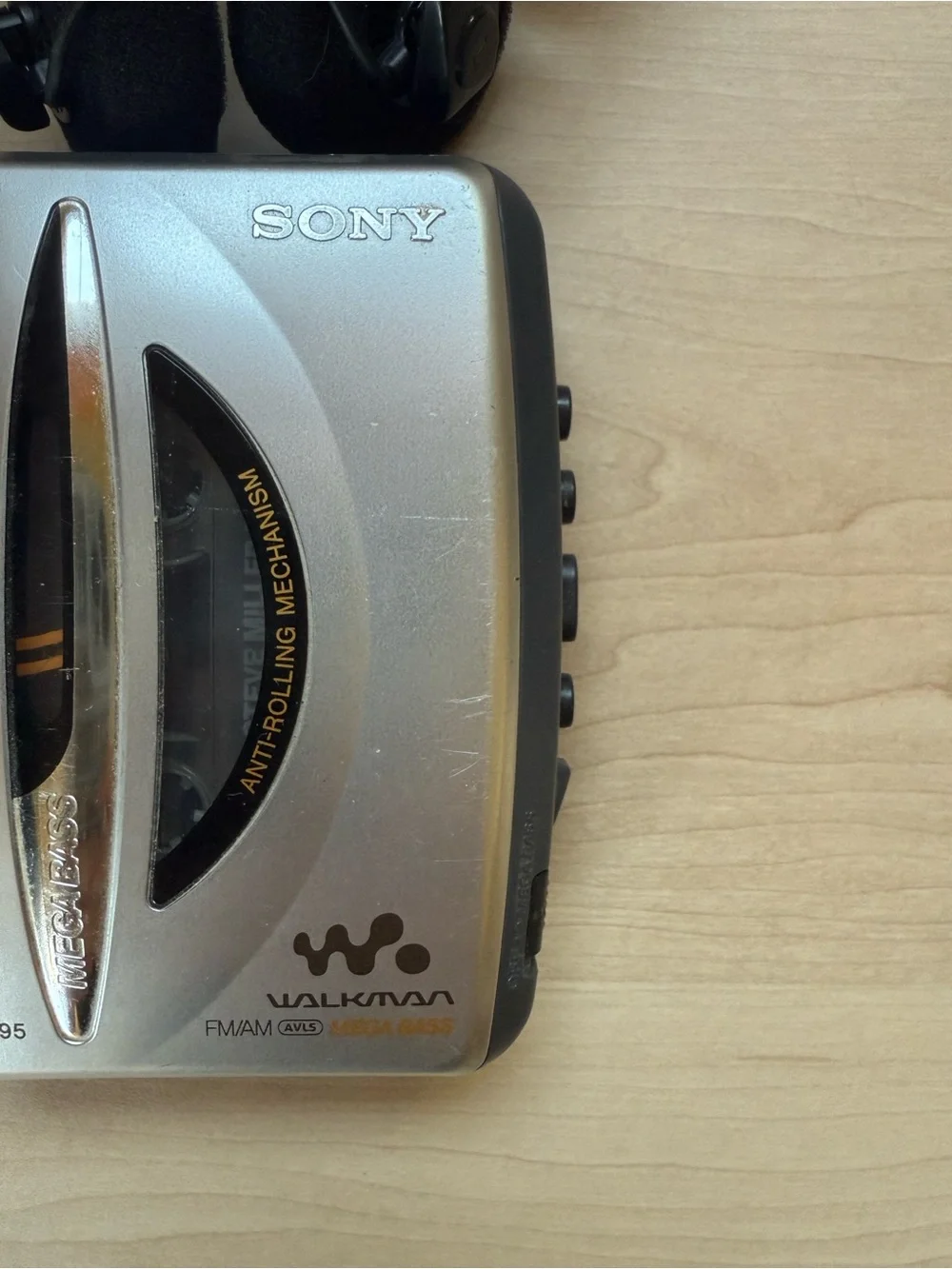 Sony WM-FX195 Walkman AM / FM Stereo Cassette Player with Auto Shut-Off